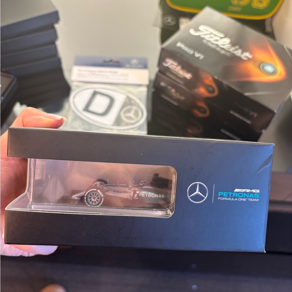 Lewis Hamilton Patronas AMG Mercedes Benz Car model collectible f1 toy car